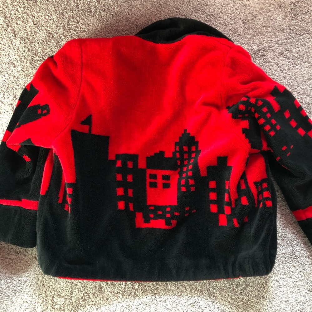 Nordic lights small black and red fuzzy coat - Picture 1 of 6